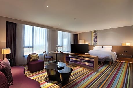 Junior Suite - 1 King bed