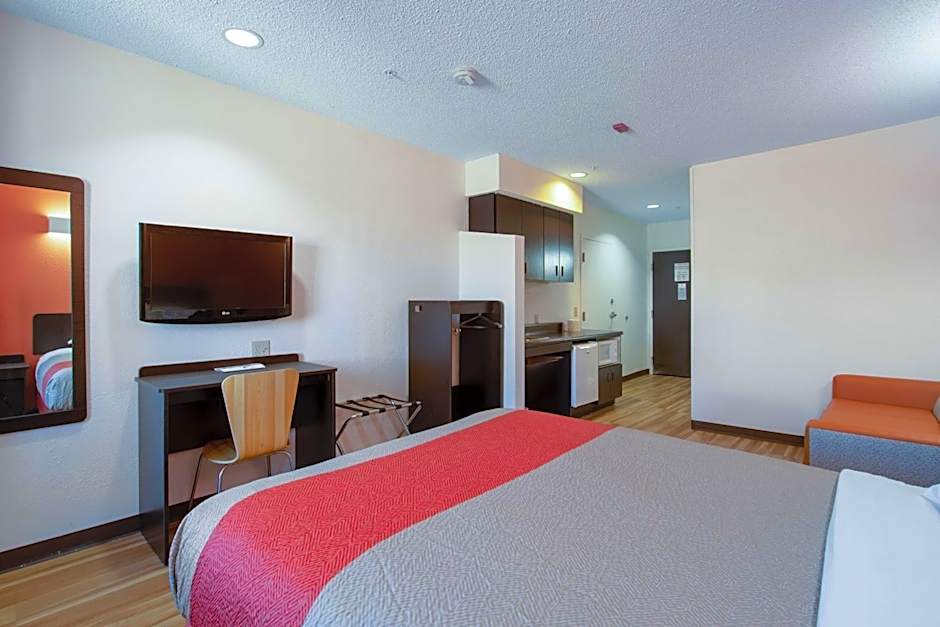 Motel 6-El Paso, TX - Southeast