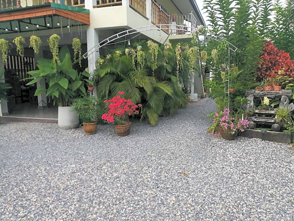 Bed & Breakfast To-Co