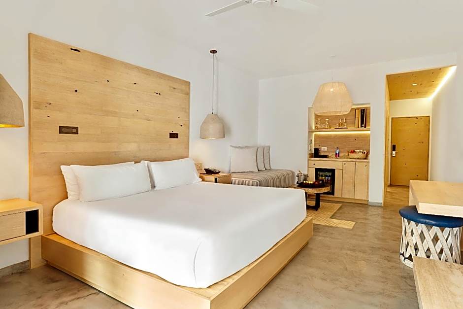 Bahia Hotel And Beach Club