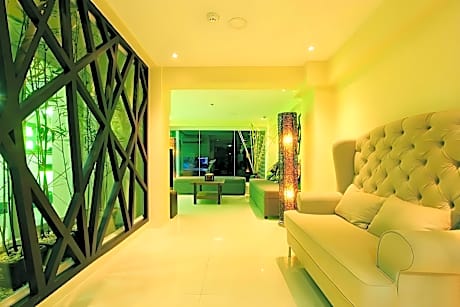 Emerald Boutique Hotel