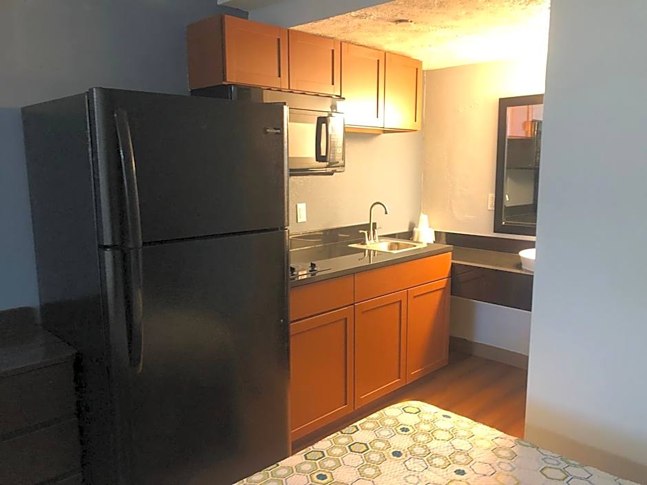 Days Inn by Wyndham Indianapolis South