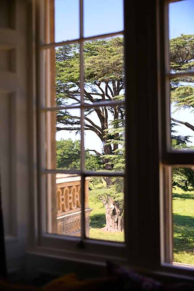 Dumbleton Hall