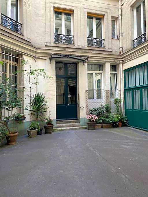 Paris West LivingTrendy area spacious apt 2BR Opéra Montmartre