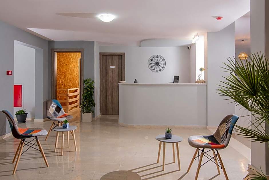 Golden Sunlight Hotel by Estia