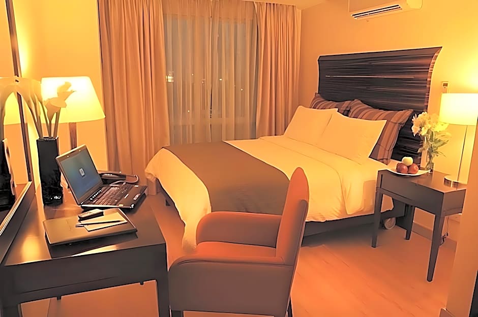 Lancaster Hotel Manila