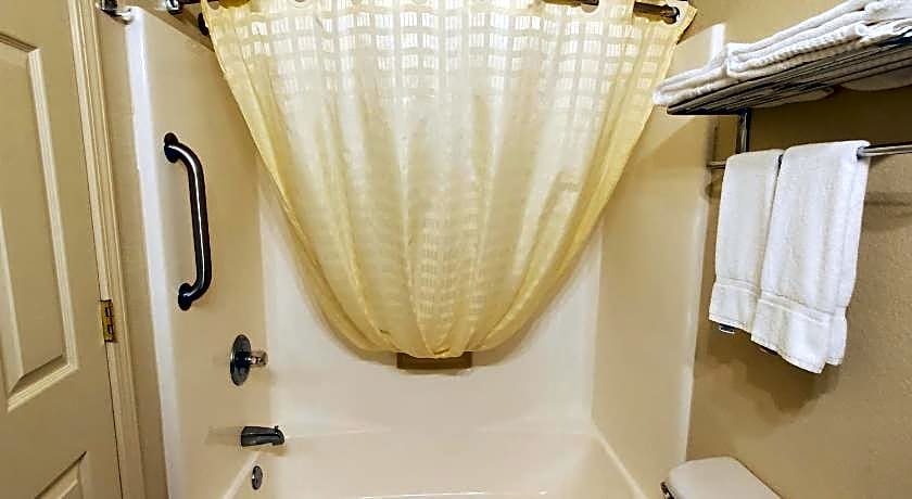 Candlelight Inn Suites Hwy 69 near McAlester