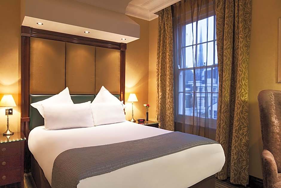 Park Grand Paddington Court