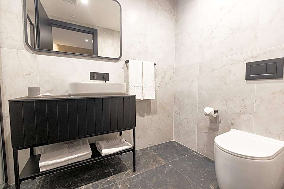 The Londoner Hotel St. Julian's