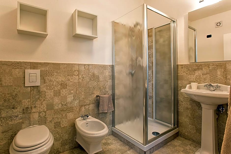 Villa Malvasio Pool and Jacuzzi Room Sassari