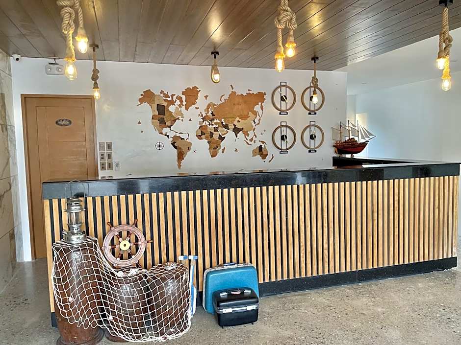 Lighthouse Point Hotel