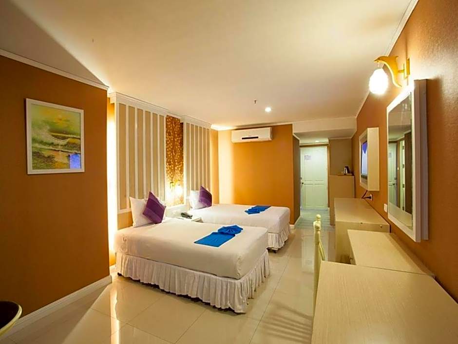 Bay Hotel Srinakarin