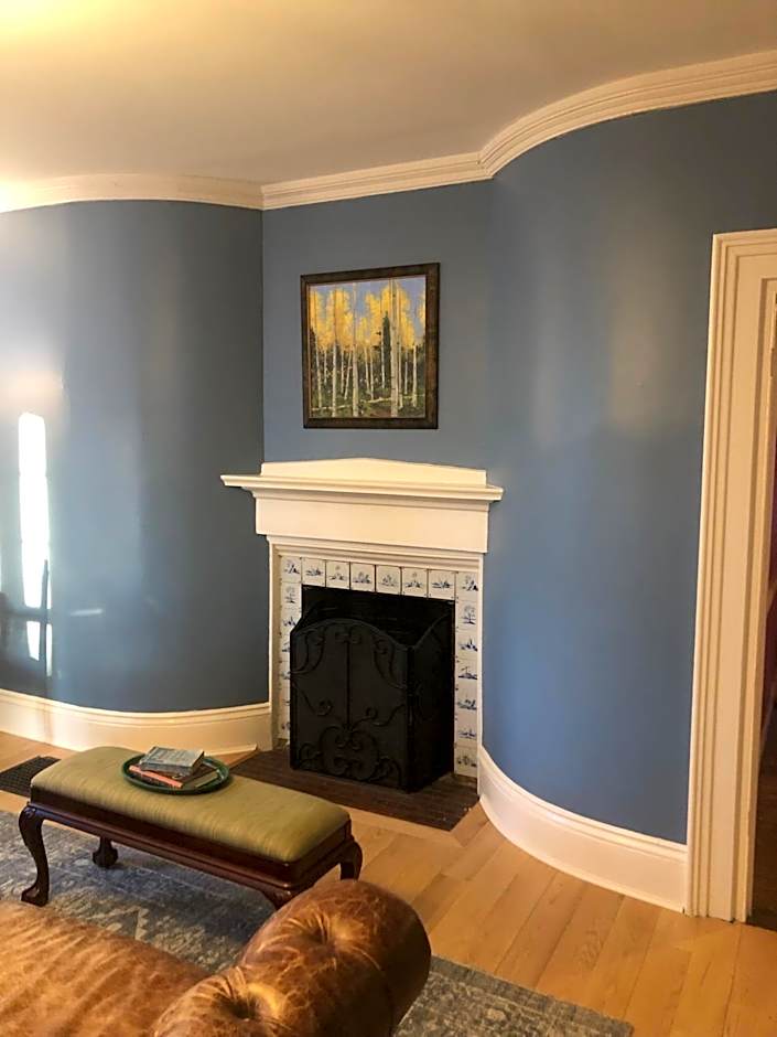 OneSixtyFive, The Inn on Park Row