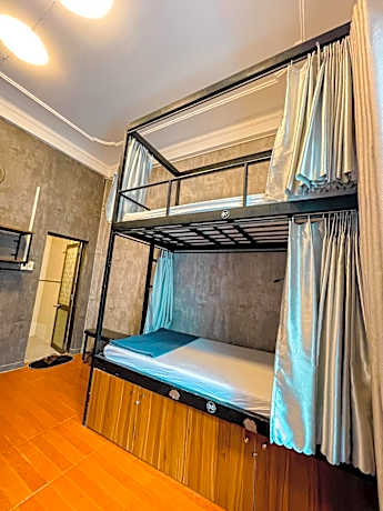 Bed in 4-Bed Mixed Dormitory Room