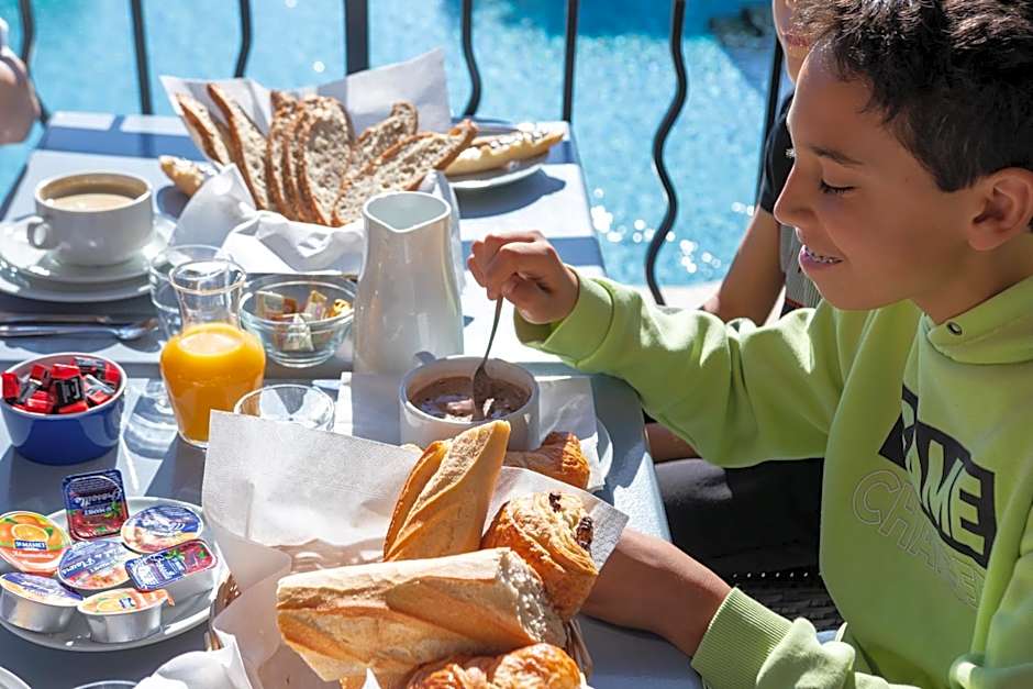 Les Arbousiers Village Hôtel Provençal