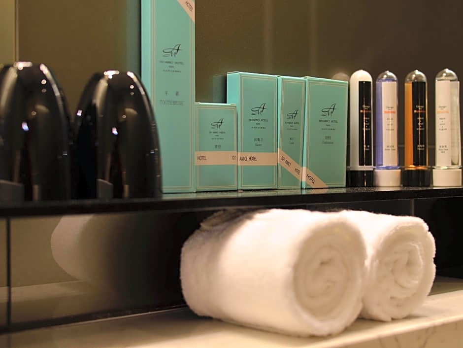 Amici Hotel Six Star Hostel