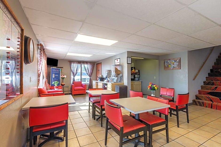 ECONO LODGE INN & SUITES