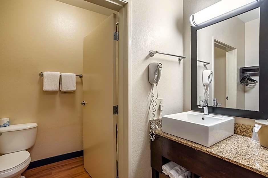 Red Roof PLUS+ Tempe - Phoenix Airport