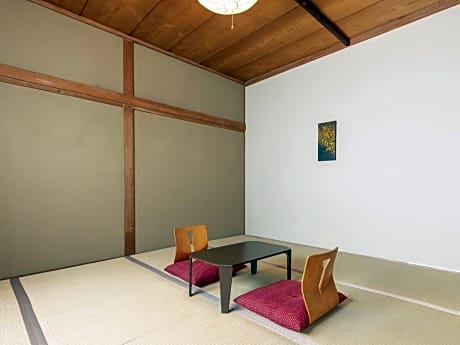 Basic Triple Room -Non-Smoking