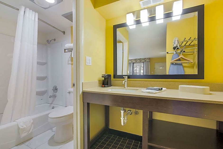 Quality Inn London North
