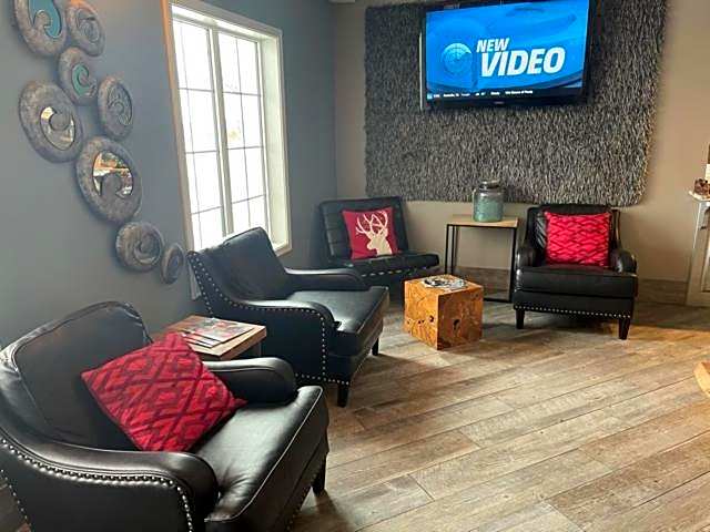 River Hills Hotel- Mankato