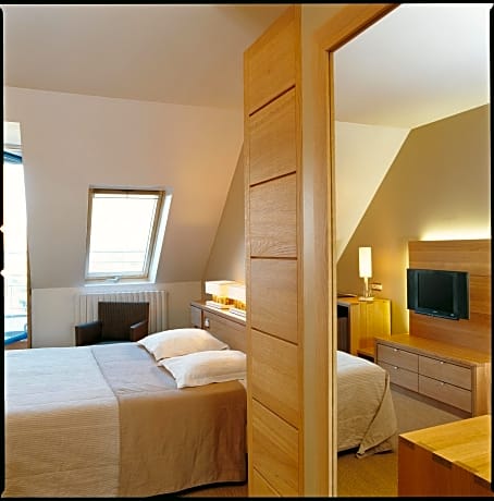 Elegance Double Room with Sea Side
