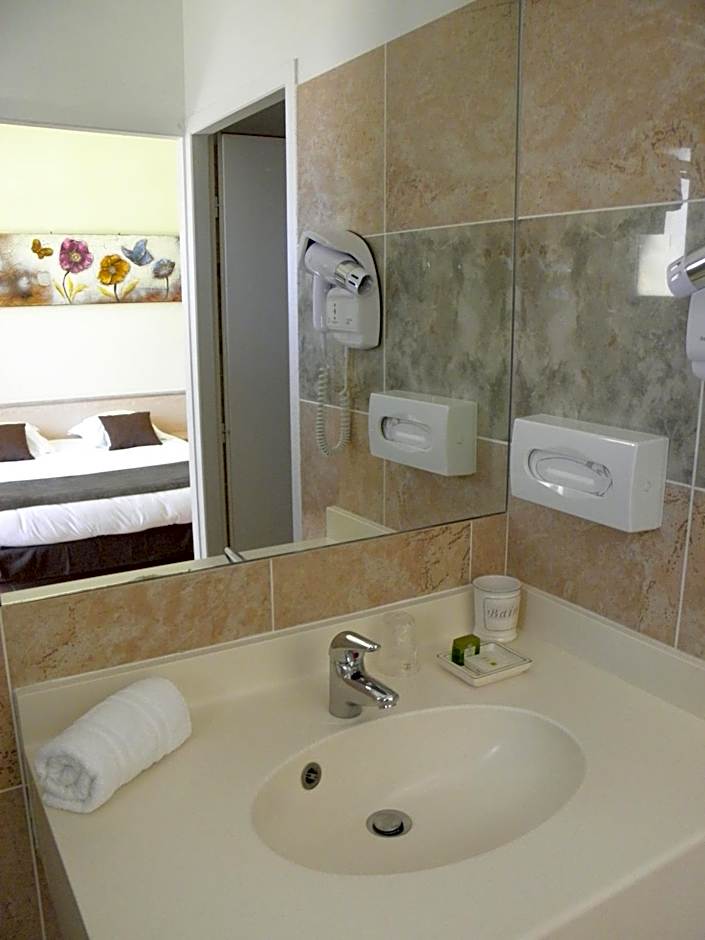 Hôtel et Restaurant Logis Le Mas de Mon Père