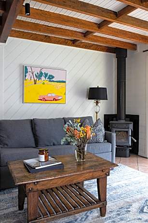 Cabin with Lake View