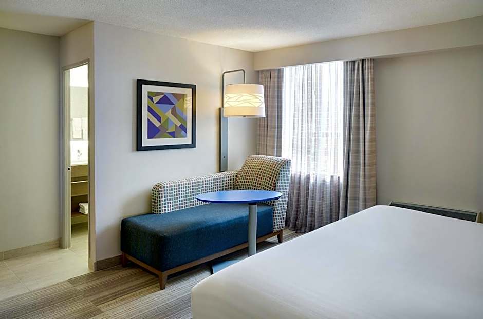 Holiday Inn Express Toronto Downtown By IHG