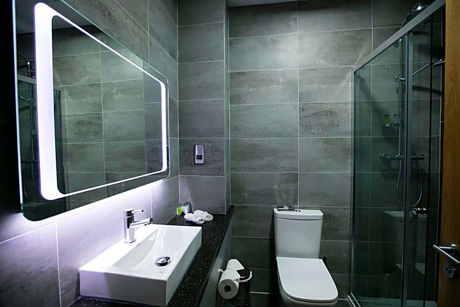 La Mon Hotel & Country Club