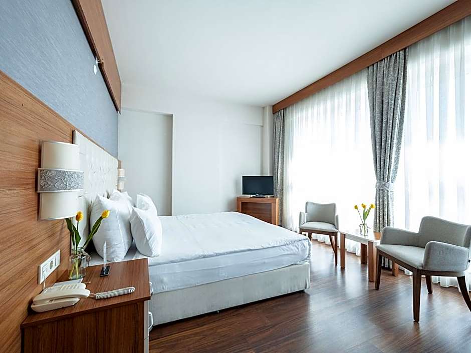 Parion Hotel