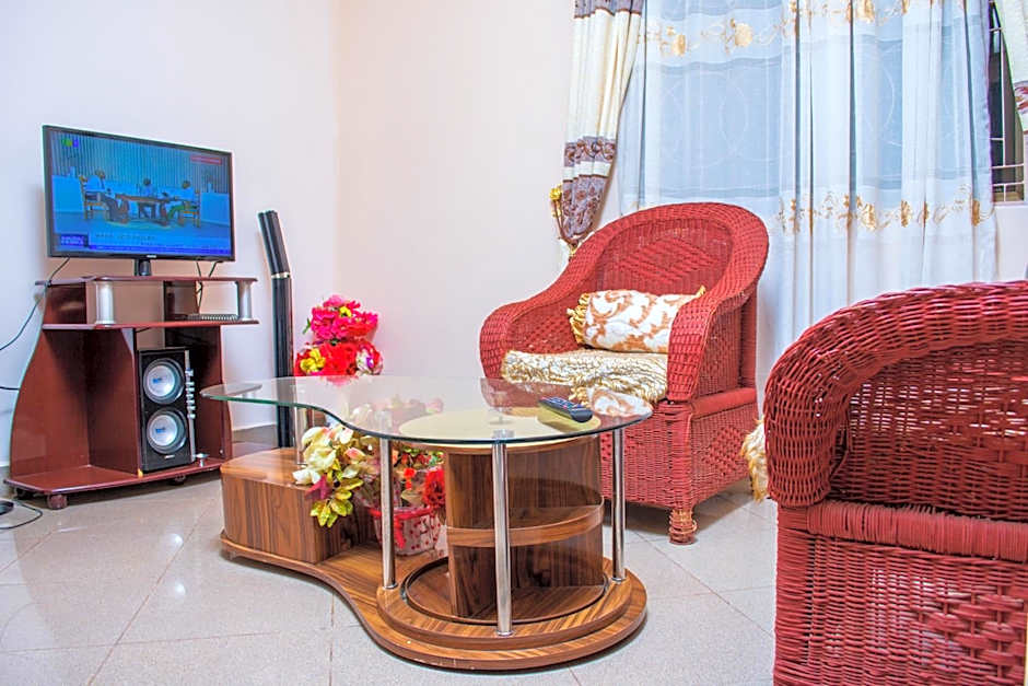 Mzunguu Safari Lodge