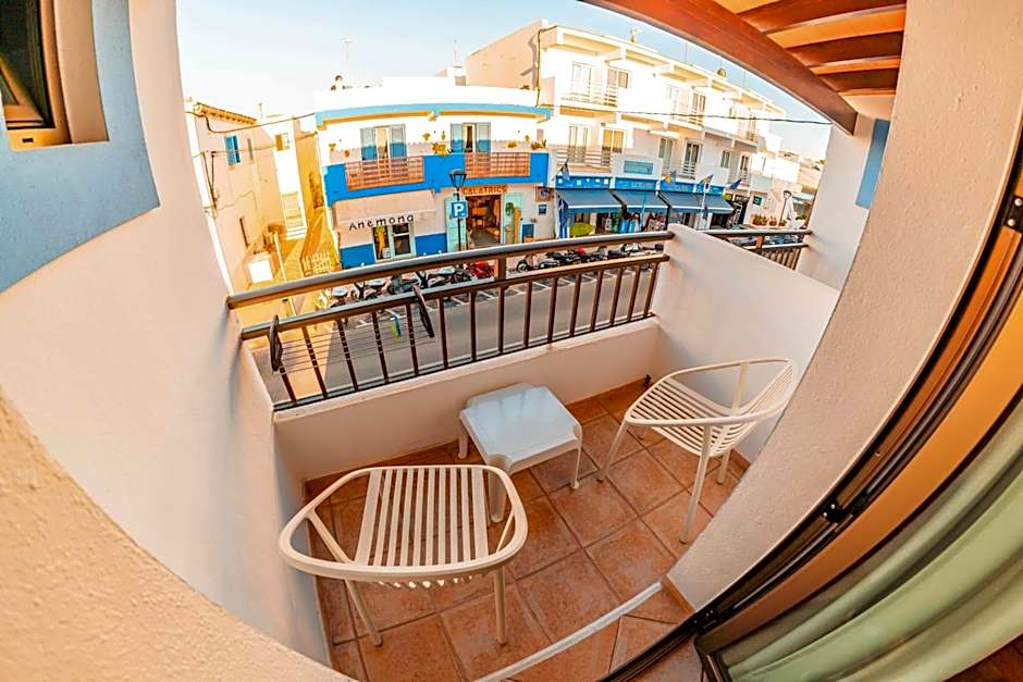 Hostal la Savina