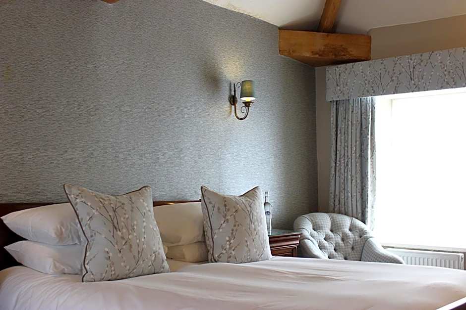 Rafters at Riverside House Hotel