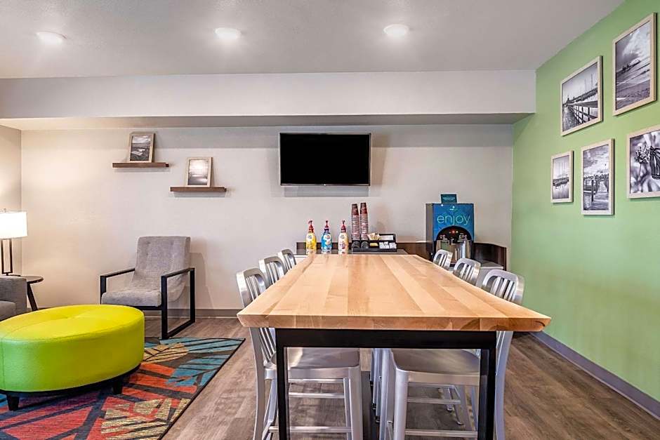 WoodSpring Suites Naples West