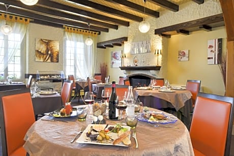 Logis Hôtel du Dauphin
