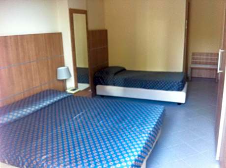 Standard Triple Room with Beach Access