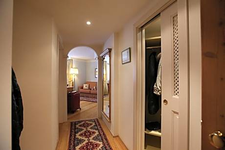 Classic Suite (3 Adults)