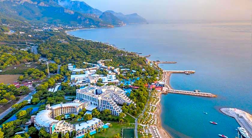 Rixos Sungate Hotel