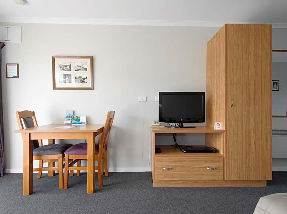 Tower Lodge Motel