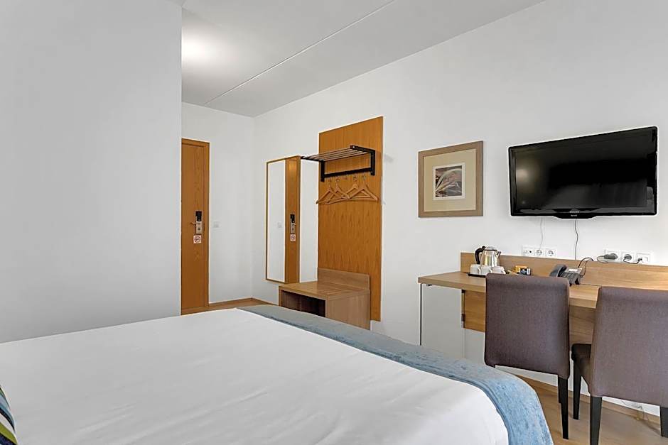 Airport Hotel Aurora Star