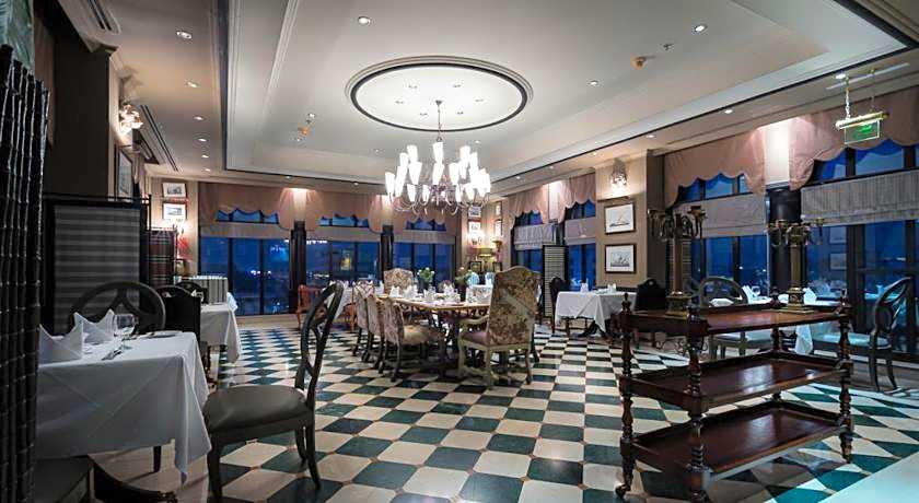 Hawthorn Suites By Wyndham Al Khobar