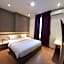 Blitz Hotel Batam Centre