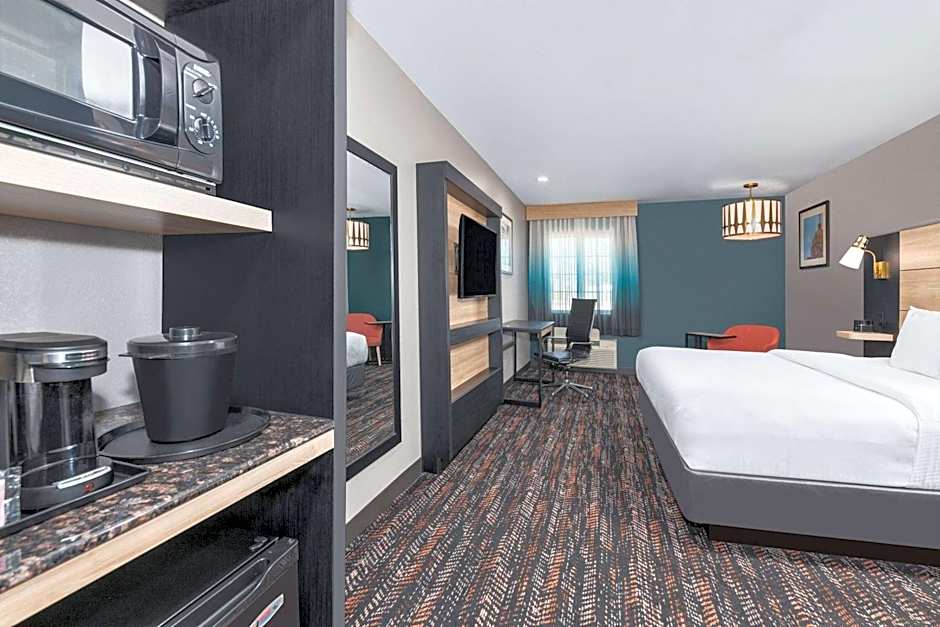 La Quinta Inn & Suites by Wyndham Woodway - Waco South