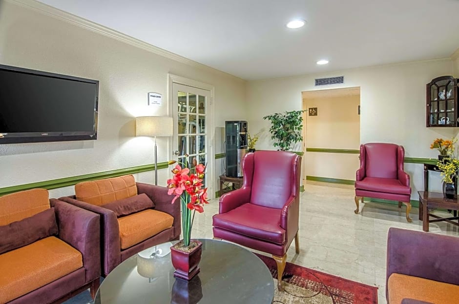 Quality Inn Roanoke-Tanglewood