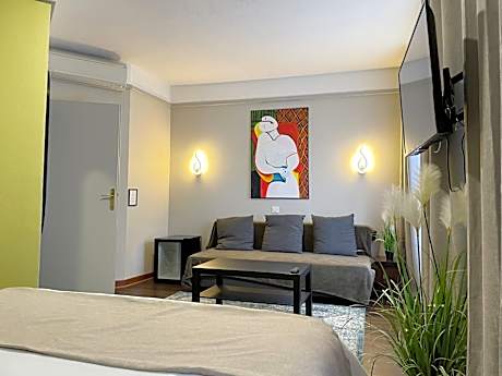 Suite with City View