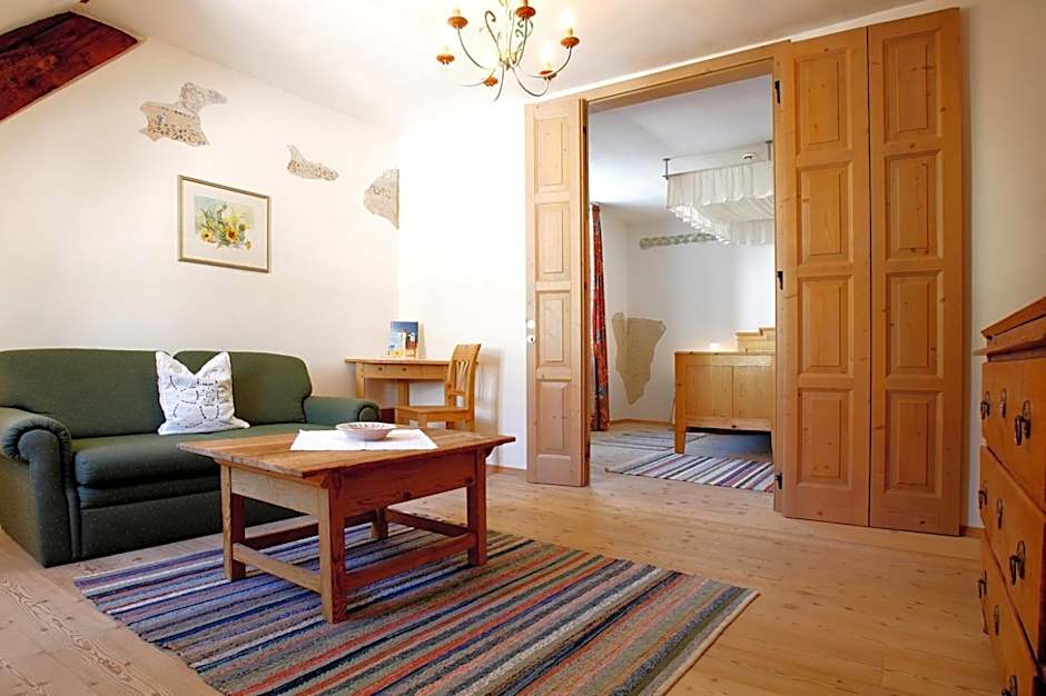 Hotel Post Karlon