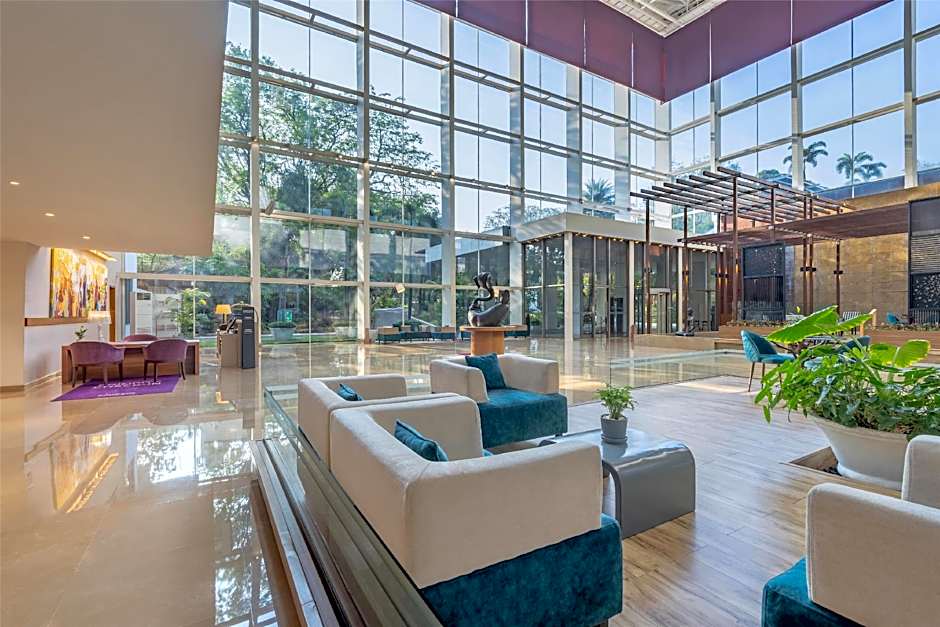 Radisson Blu Plaza Hotel Hyderabad Banjara Hills