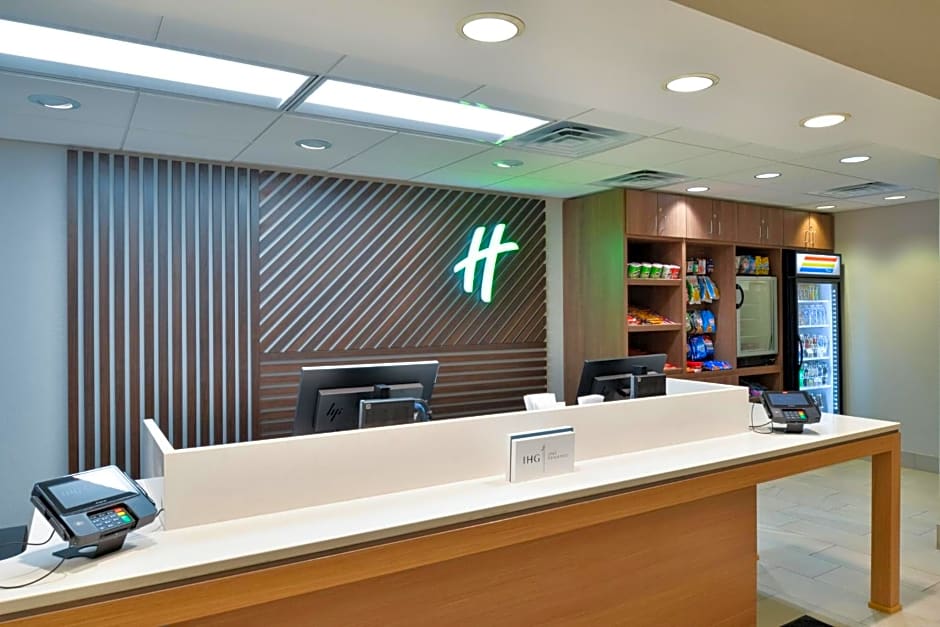 Holiday Inn Hotel & Suites Overland Park-Convention Center