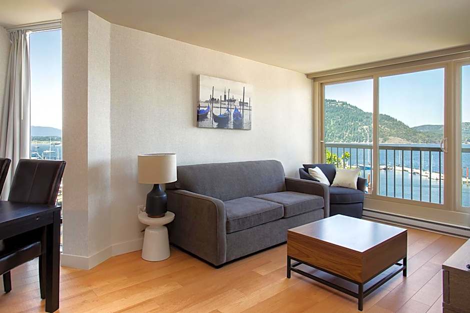 Oceanfront Suites At Cowichan Bay